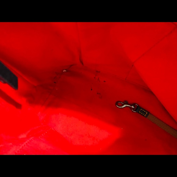 DOONEY & BOURKE BLACK LOGO TOTE BAG WITH ZIPPER MATCHING COIN PURSE WRISTLET - Picture 11 of 11